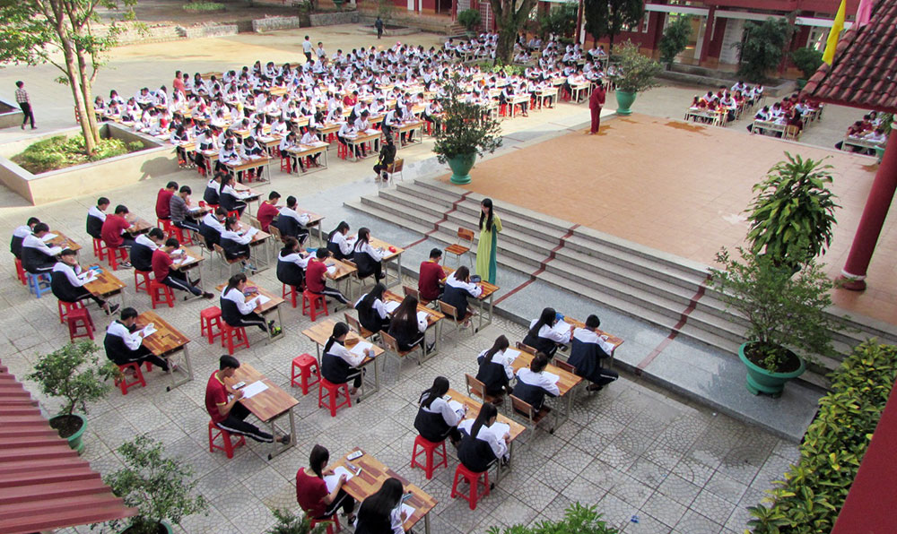 Lựa chọn đề bài nhằm giáo dục đạo đức cho học sinh