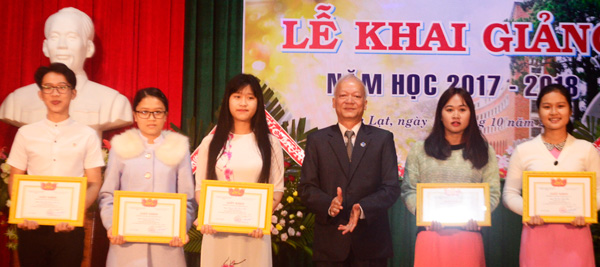 Trường CĐSP Đà Lạt chào đón 384 tân sinh viên khóa 42 năm học 2017 – 2018