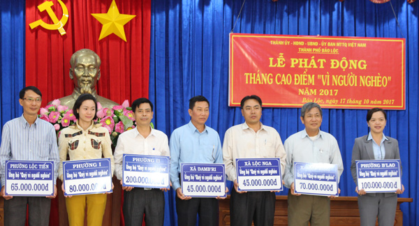 Bảo Lộc: Phát động tháng cao điểm Vì người nghèo