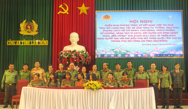 25 cơ sở Hội Phụ nữ Công an tỉnh ký kết giao ước thi đua
