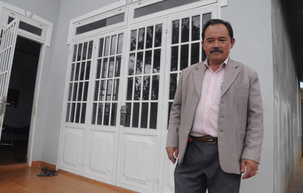 Người "ăn cơm nhà, làm việc thiện"