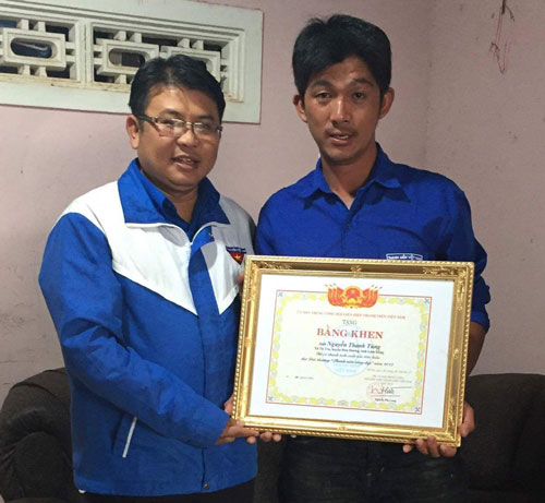 Trung ương Hội LHTNVN tặng Bằng khen cho thanh niên dũng cảm cứu 2 nữ sinh
