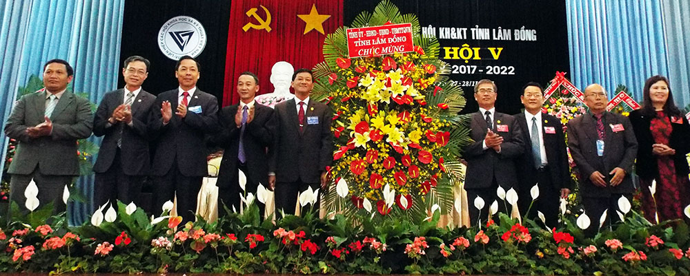 Đoàn kết, hợp tác, sáng tạo và phát triển