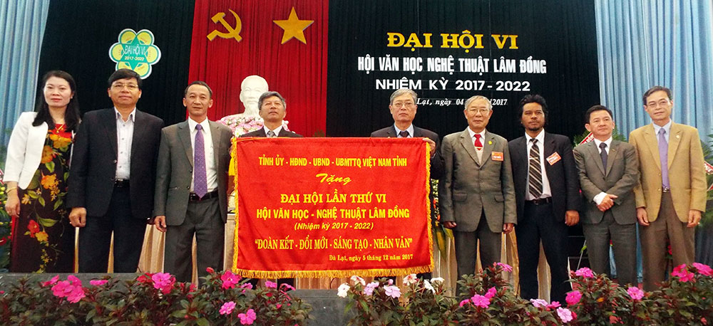 Đoàn kết, đổi mới, sáng tạo, nhân văn
