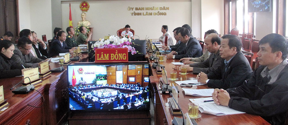 Trực tuyến toàn quốc về phòng chống AIDS, ma túy, mại dâm