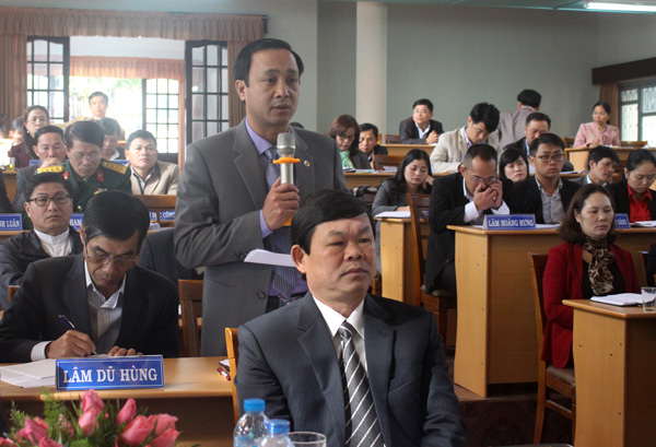 Đại biểu HĐND đặt câu hỏi chất vấn tại kỳ họp