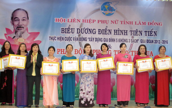 Bước tiến của hội phụ nữ tham gia quản lý nhà nước