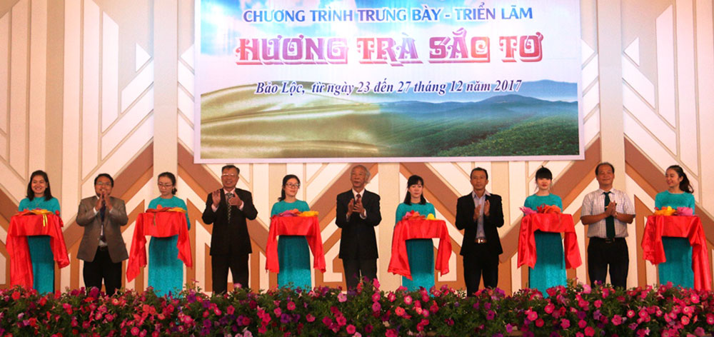 Bảo Lộc trưng bày, triển lãm "Hương trà, Sắc tơ"