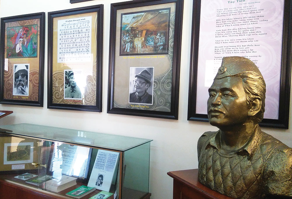 Ðọc "Tây Tiến" ở Mộc Châu