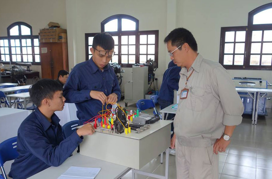 Nâng cao chất lượng đào tạo từ nghiên cứu khoa học