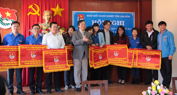 Đoàn Khối Doanh nghiêp tổng kết công tác Đoàn và phong trào thanh niên năm 2017