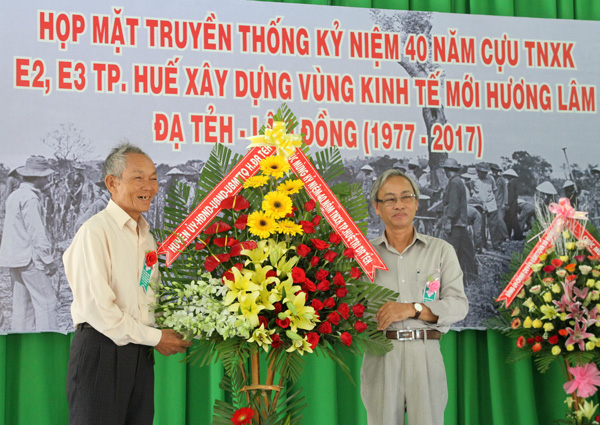 Về vùng trời thương nhớ