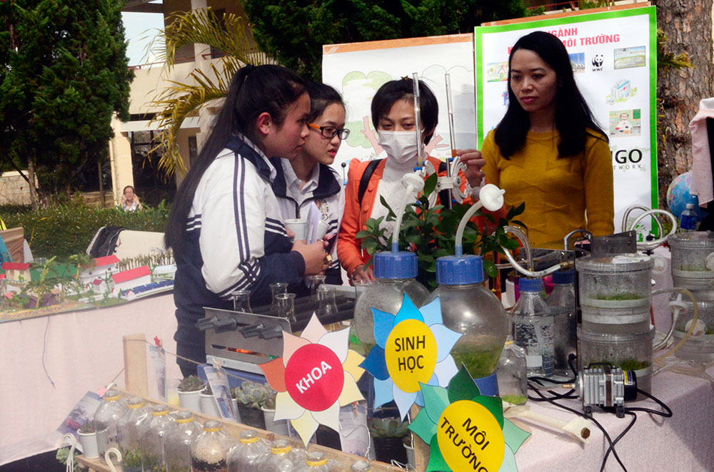 Hướng nghiệp cho học sinh phổ thông