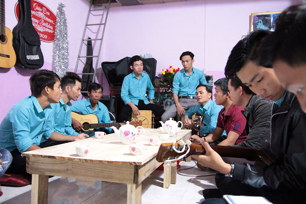 Tiếng guitar nơi phố huyện
