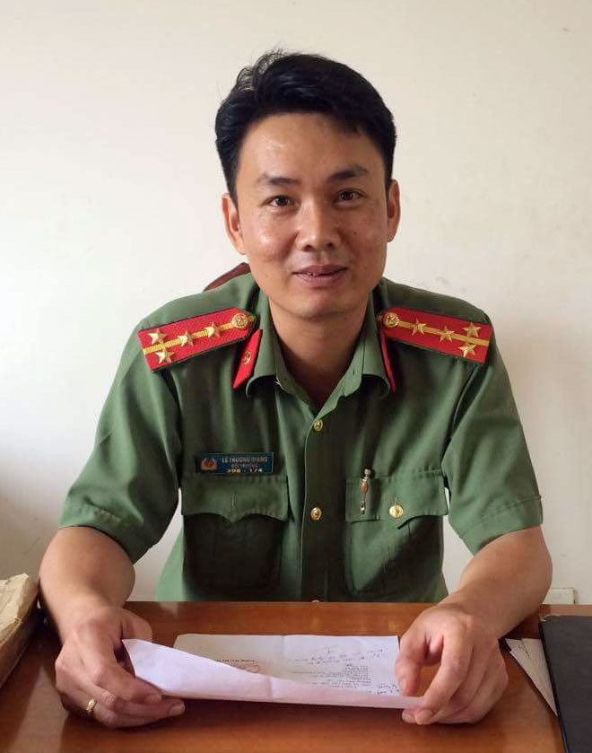 Ðội trưởng an ninh gương mẫu học tập Bác Hồ