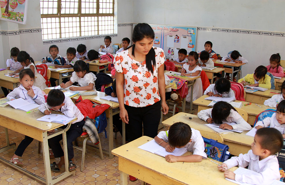 100% huyện, thành đạt chuẩn phổ cập giáo dục và xóa mù chữ