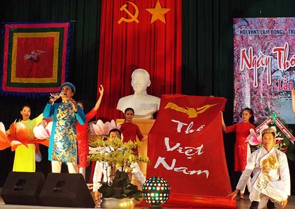 Ngày thơ Việt Nam diễn ra trong không khí đậm chất thơ