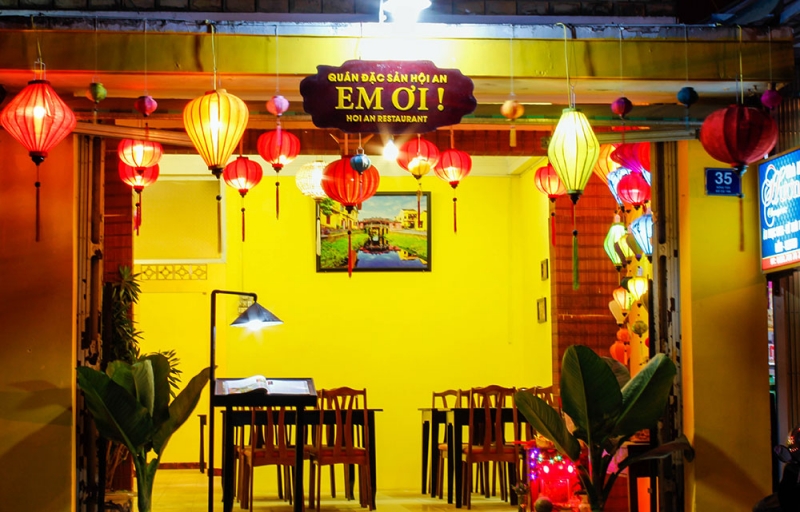 Thấy Em Ơi là thấy Hội An