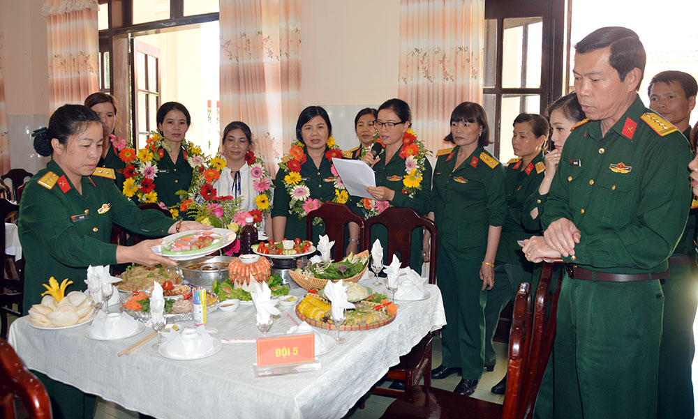 Phụ nữ lực lượng vũ trang tỉnh tổ chức Hội thi nấu ăn chào mừng 8/3