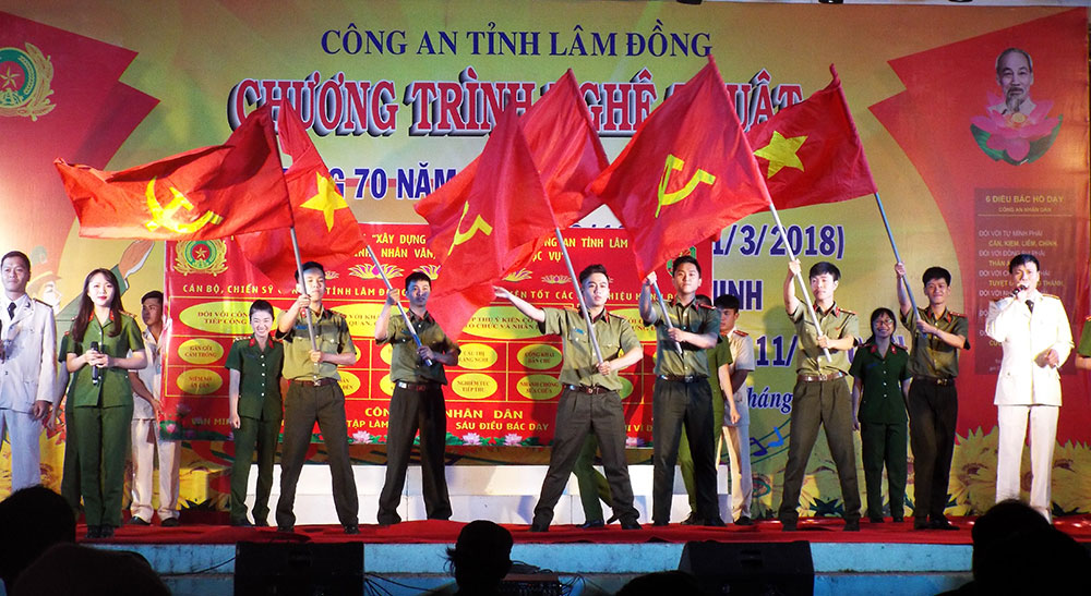 Liên hoan nghệ thuật Công an Lâm Đồng "Thiêng liêng lời Bác"