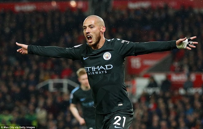 Manchester City biến Chelsea thành cựu vương Premier League