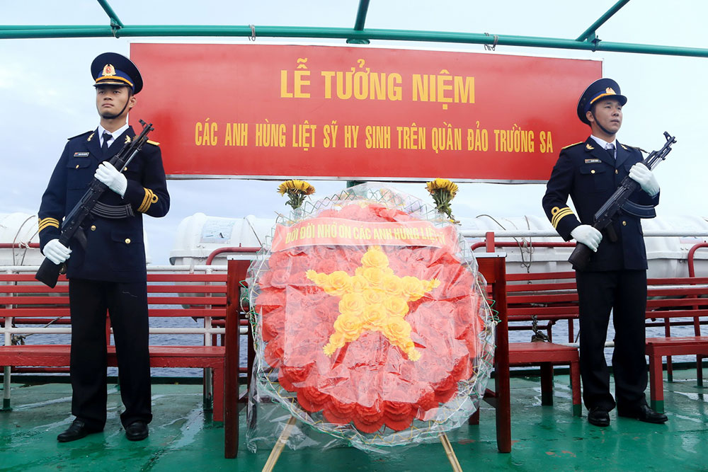 Một buổi lễ tưởng niệm linh thiêng các anh hùng liệt sỹ đã hy sinh tại đảo Gạc Ma vào ngày 14/3/1988