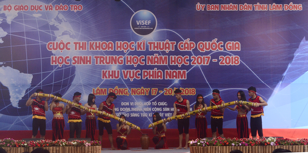 Khai mạc Cuộc thi Khoa học kỹ thuật cấp quốc gia học sinh trung học năm học 2017 - 2018 khu vực phía Nam