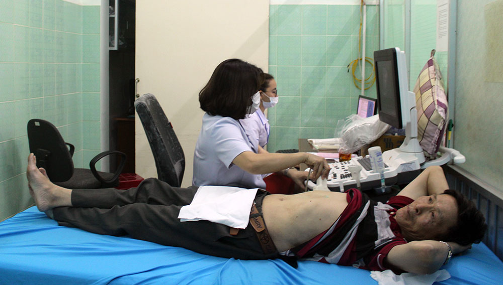 30 năm chăm sóc sức khỏe nhân dân