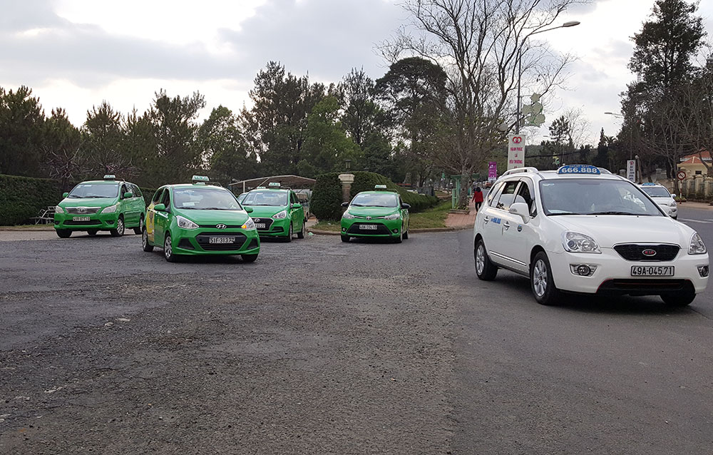 Lâm Đồng: Ngừng ứng dụng phần mềm Grab taxi