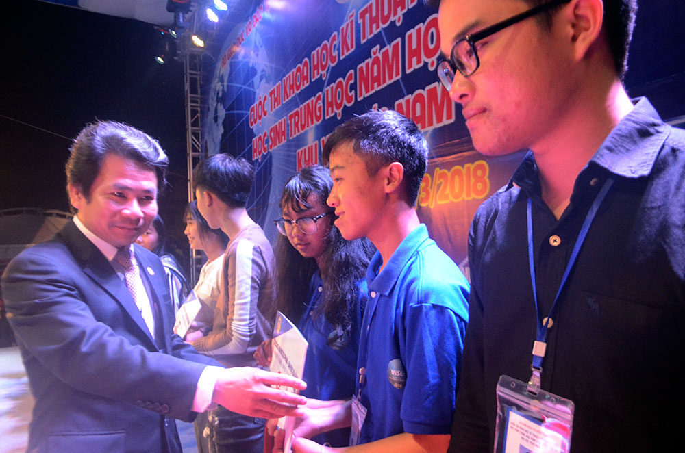 Trao giải đặc biệt cho dự án của học sinh Lâm Đồng