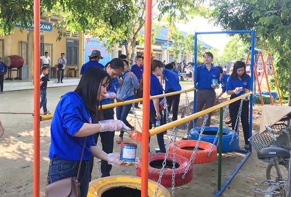 Huyện Đoàn Đạ Tẻh làm sân chơi cho học sinh tiểu học