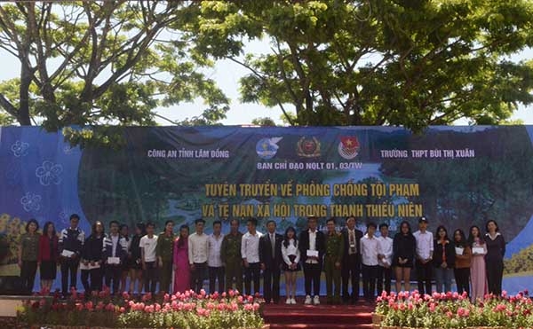 Giao lưu tuyên truyền phòng chống tội phạm và tệ nạn xã hội trong thanh thiếu niên