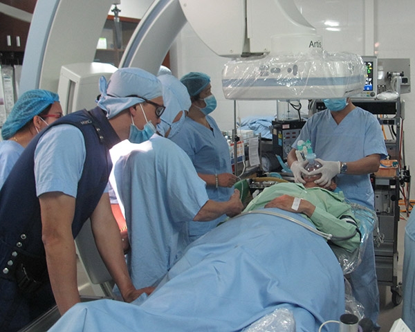 Bệnh viện Đa khoa Lâm Đồng triển khai kỹ thuật nội soi mật tụy ngược dòng - Ercp lấy sỏi mật
