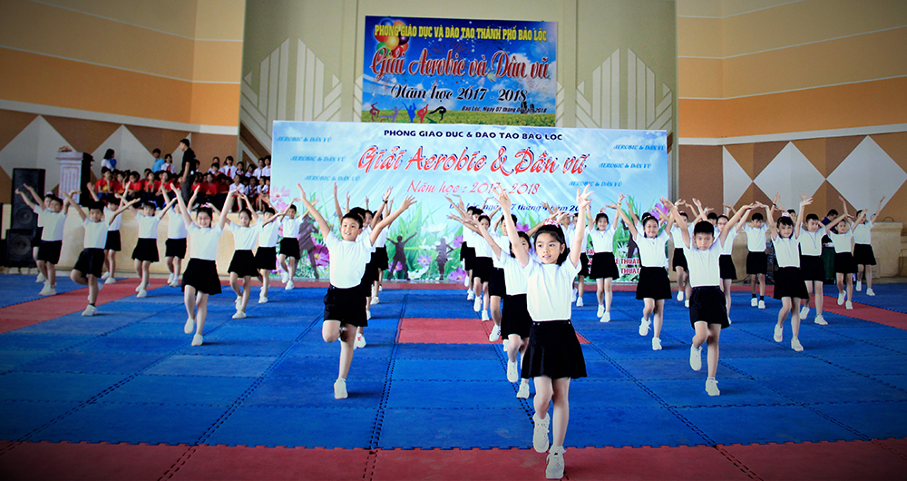 Bảo Lộc: Tưng bừng Hội thi Aerobic và dân vũ