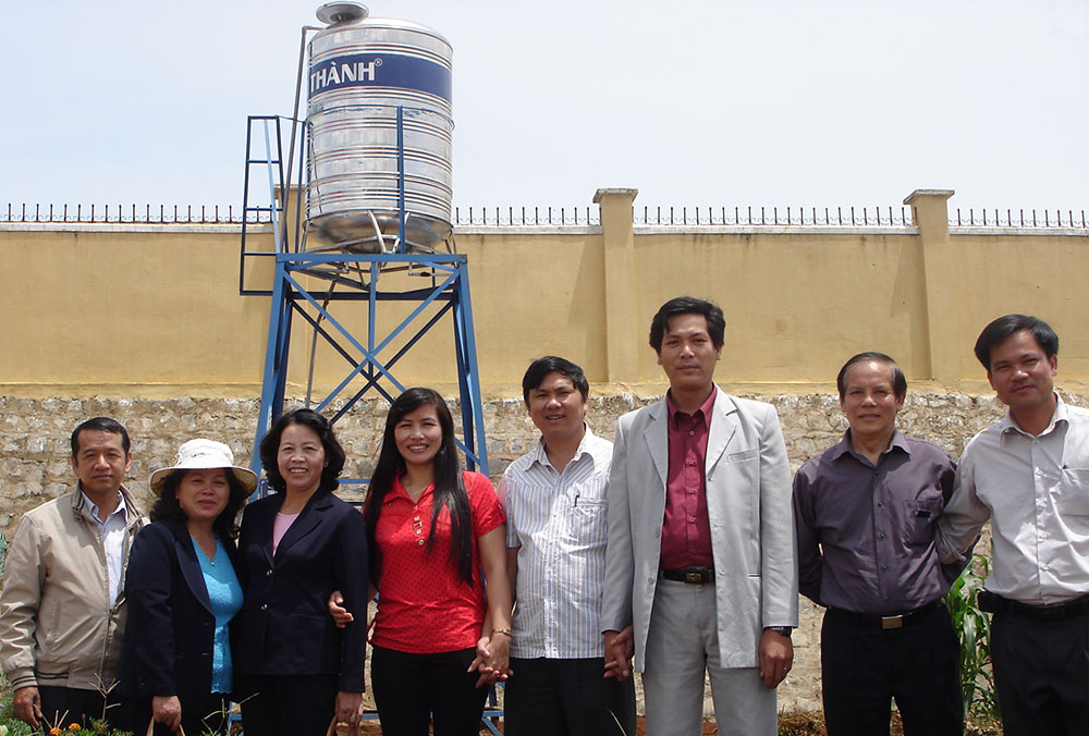 Tiết kiệm để cùng làm việc thiện
