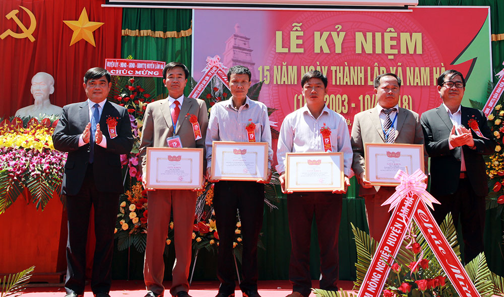 Kỷ niệm 15 năm thành lập xã Nam Hà