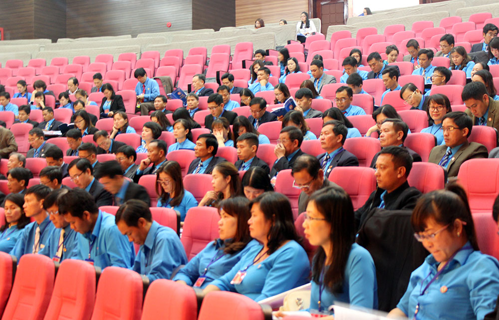 Phiên họp thứ nhất