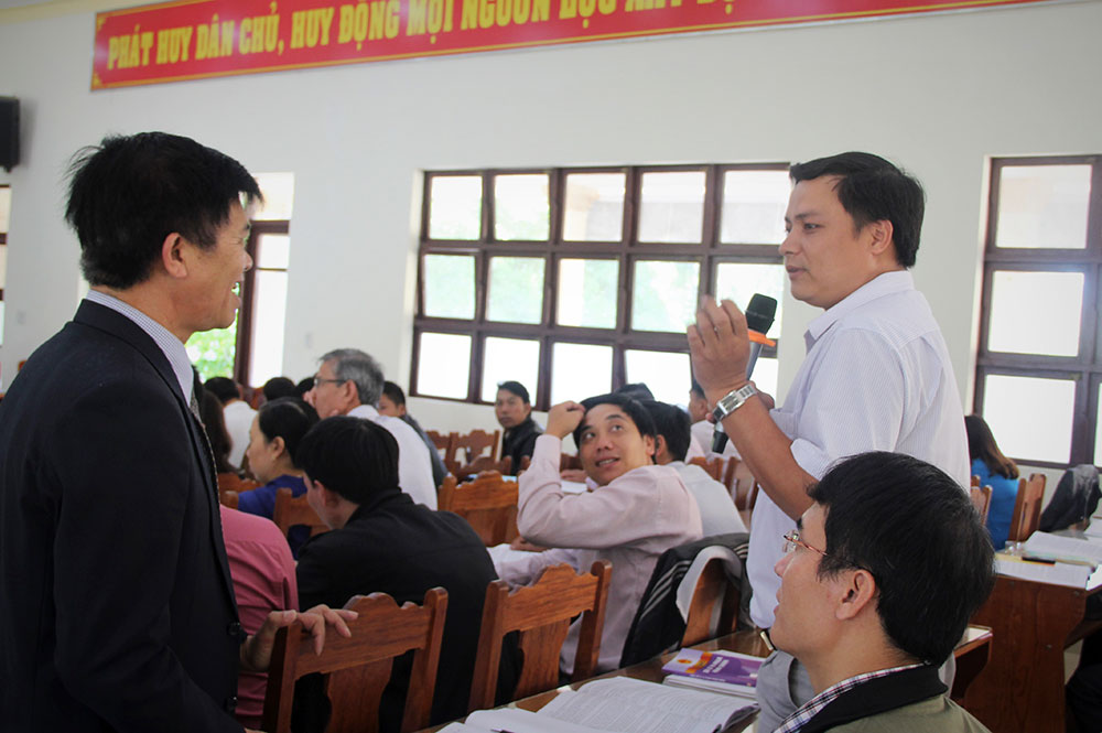 Gần 100 học viên tham gia tập huấn Luật Tiếp cận thông tin và Luật Xử lý vi phạm hành chính