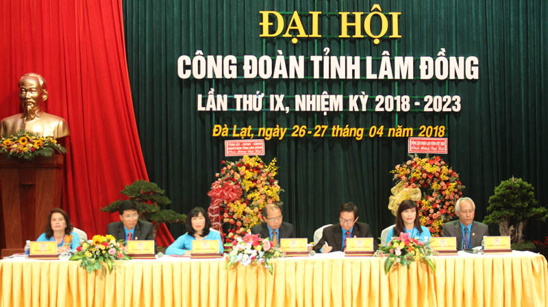 Chủ trì hội nghị