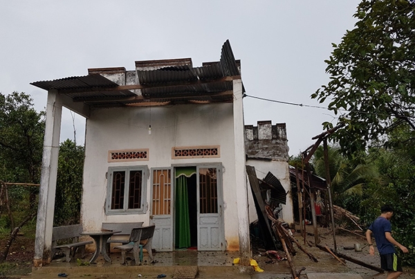 Đạ Huoai: Lốc xoáy càn quét, gây thiệt hại gần 1 tỷ đồng