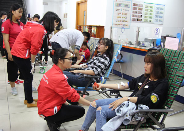 Thu được 140 đơn vị máu trong ngày hội Chong chóng gió