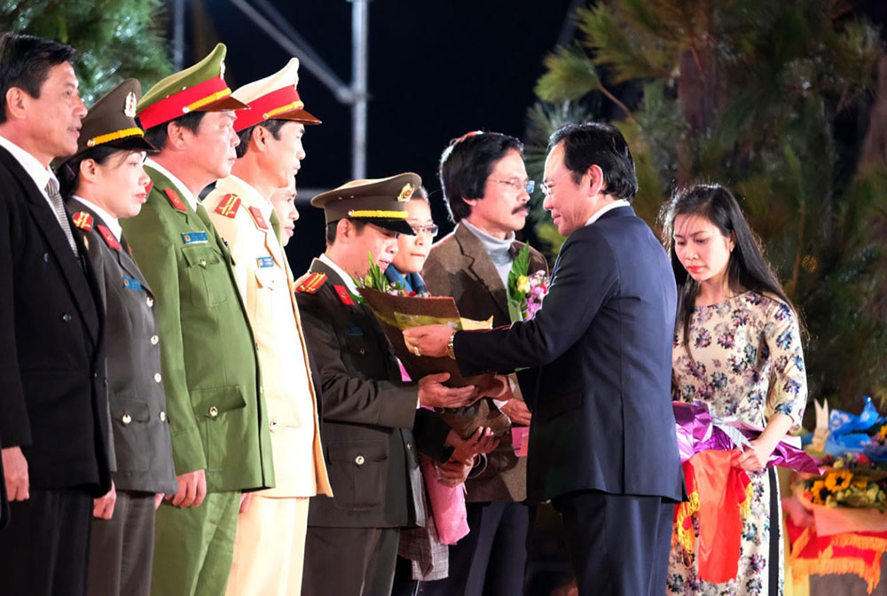 Vững vàng trên trận tuyến thầm lặng