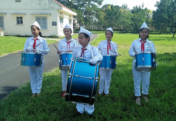 Thi các bài trống quy định