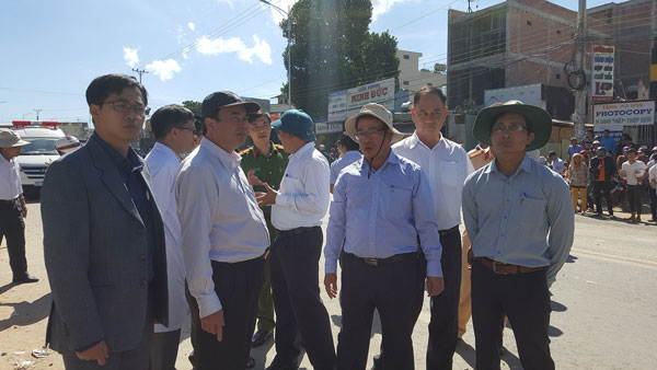 Lãnh đạo tỉnh và huyện Đức Trọng trực tiếp chỉ đạo cứu người tại hiện trường 
