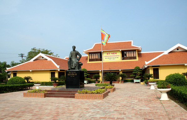 Ngược dòng Lam ghé bến Giang Đình