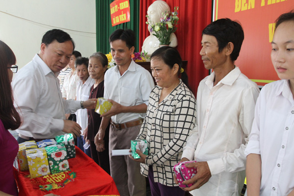 Đoàn công tác tỉnh Ninh Bình thăm huyện Cát Tiên