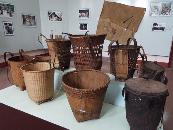 Gùi với đủ loại và nhiều công dụng