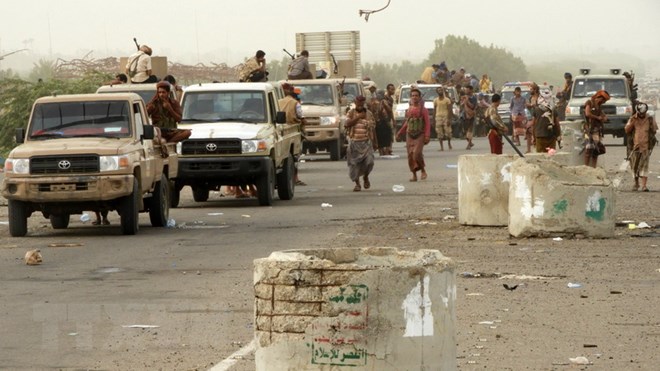 Cảng Hodeidah chìm trong bom đạn, các phe phái Yemen giao tranh lớn