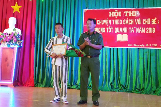 Phạm nhân kể chuyện &quot;Gương tốt quanh ta&quot;