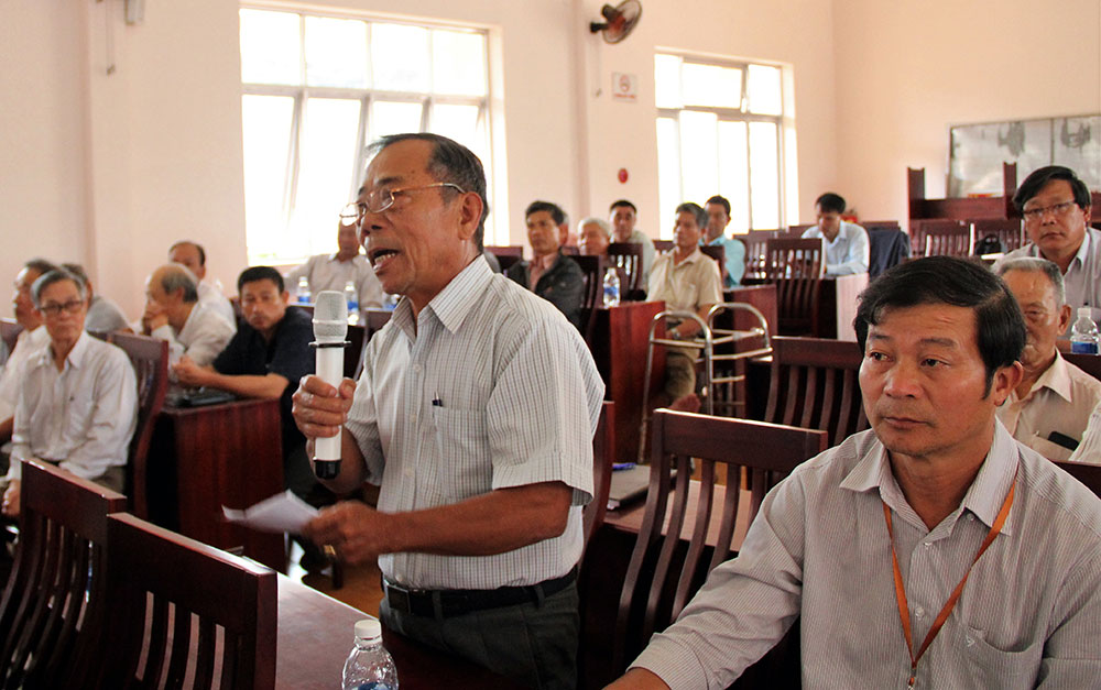 Cử tri phường Lộc Tiến kiến nghị với đại biểu HĐND hai cấp